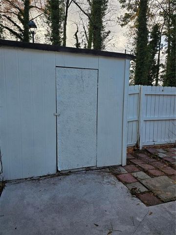 2068 Oak Park Lane, Decatur, GA 30032