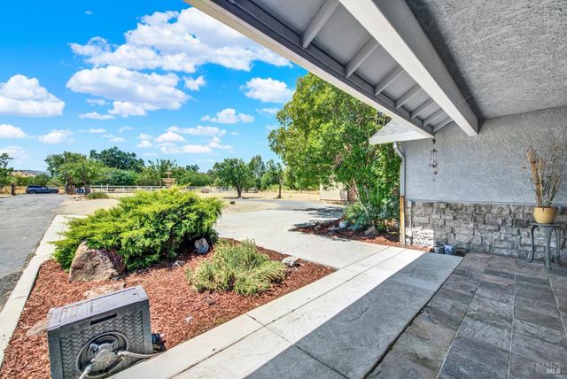 7630 Acacia Ln, Vacaville, CA 95688
