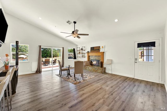 7630 Acacia Ln, Vacaville, CA 95688