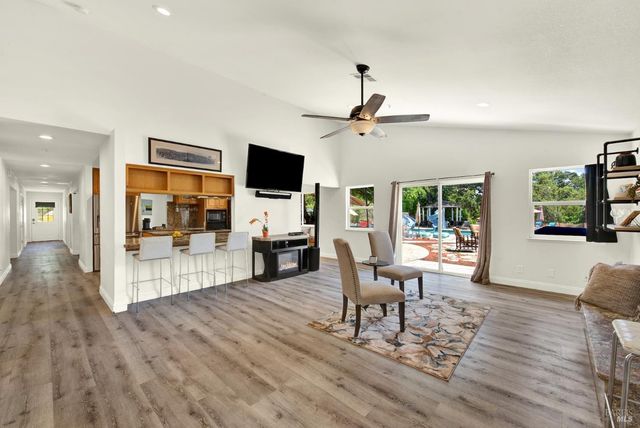 7630 Acacia Ln, Vacaville, CA 95688