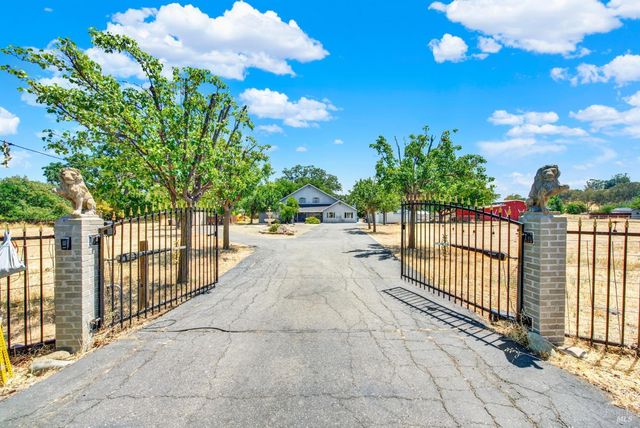 7630 Acacia Ln, Vacaville, CA 95688