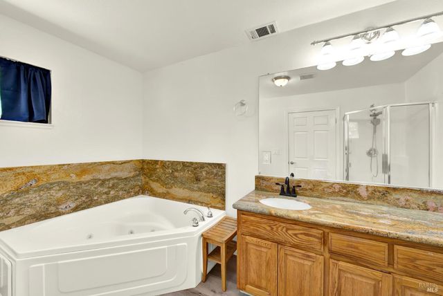 7630 Acacia Ln, Vacaville, CA 95688
