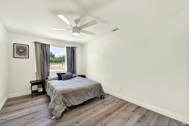 7630 Acacia Ln, Vacaville, CA 95688