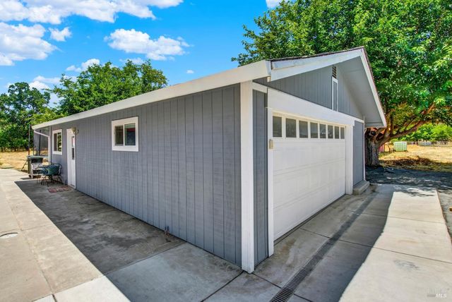7630 Acacia Ln, Vacaville, CA 95688