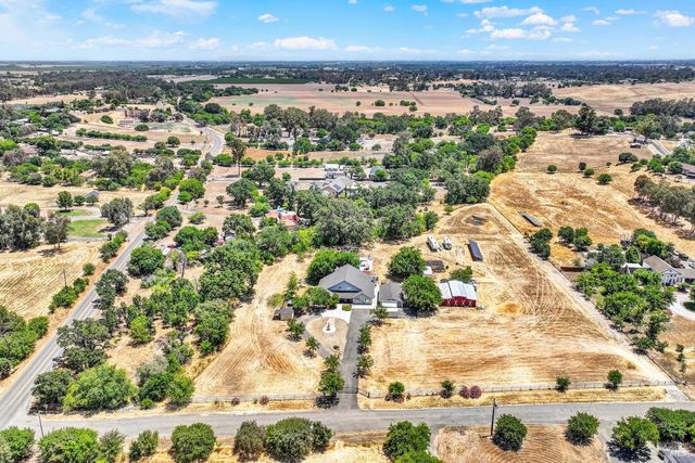 7630 Acacia Ln, Vacaville, CA 95688