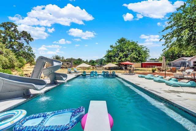 7630 Acacia Ln, Vacaville, CA 95688