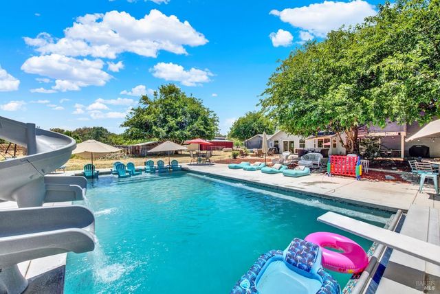 7630 Acacia Ln, Vacaville, CA 95688