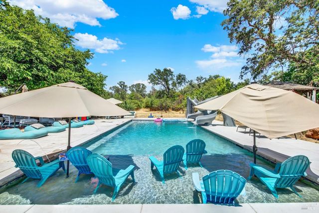 7630 Acacia Ln, Vacaville, CA 95688
