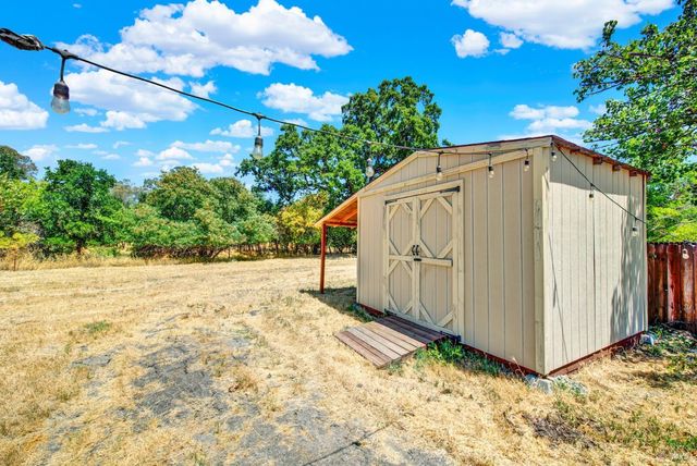 7630 Acacia Ln, Vacaville, CA 95688