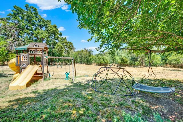 7630 Acacia Ln, Vacaville, CA 95688