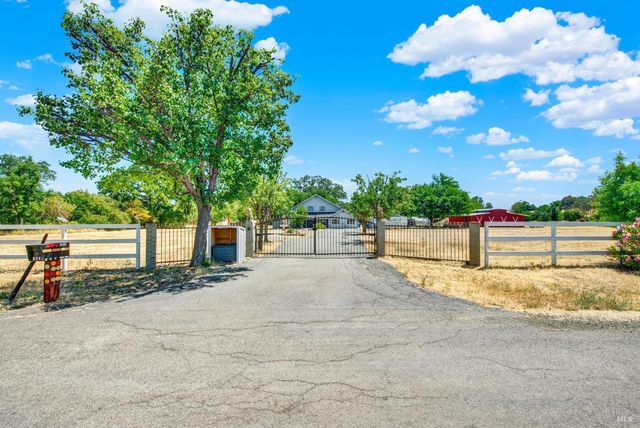 7630 Acacia Ln, Vacaville, CA 95688