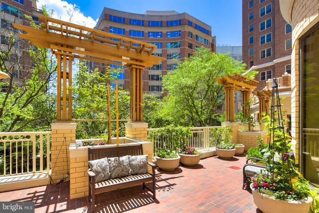 900 N Taylor St Apt 1925, Arlington, VA 22203