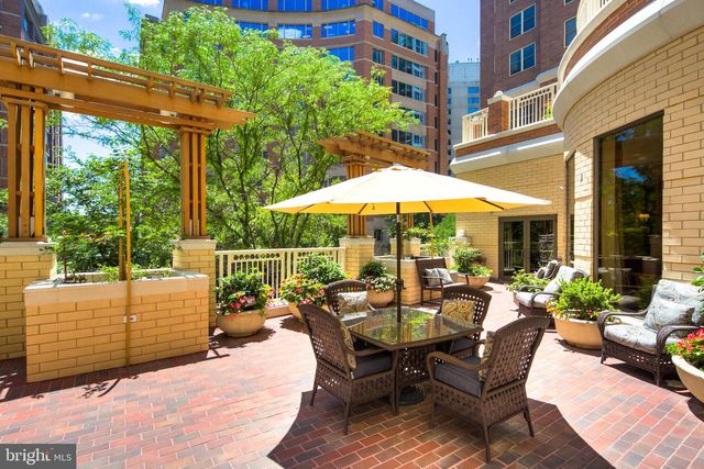 900 N Taylor St Apt 1925, Arlington, VA 22203