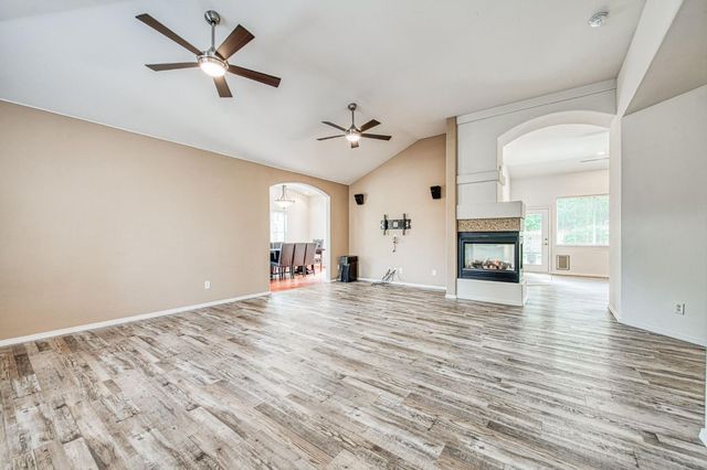 2480 Alamos Avenue, Clovis, CA 93611