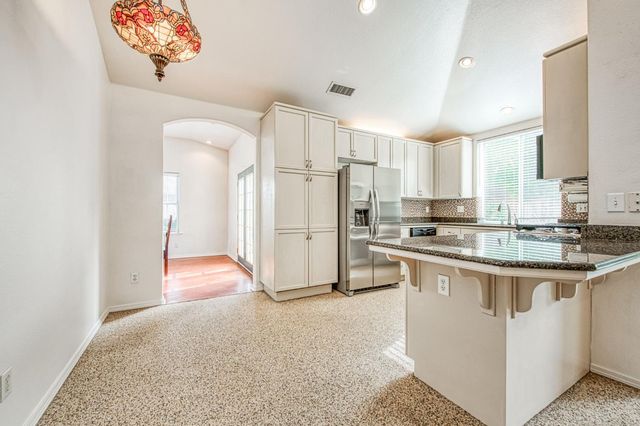 2480 Alamos Avenue, Clovis, CA 93611