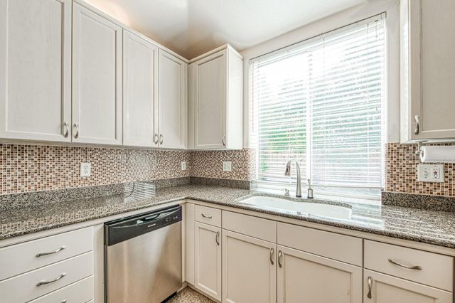 2480 Alamos Avenue, Clovis, CA 93611