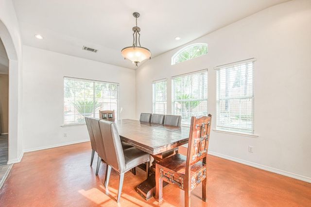 2480 Alamos Avenue, Clovis, CA 93611