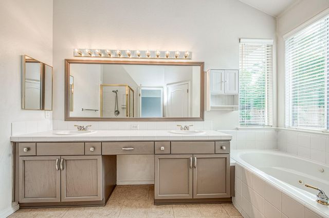 2480 Alamos Avenue, Clovis, CA 93611