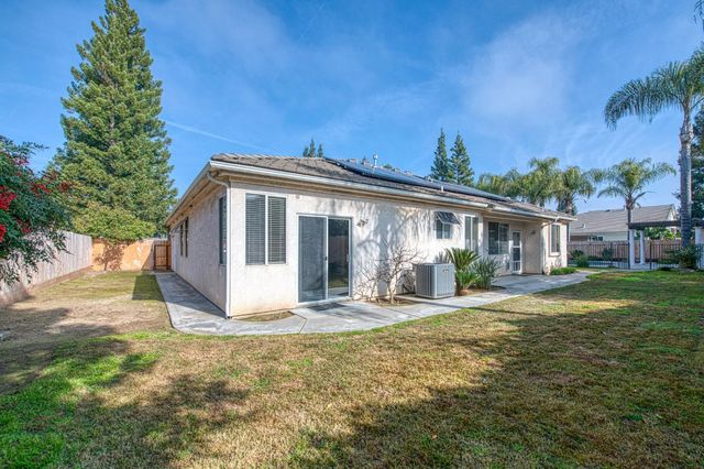 2480 Alamos Avenue, Clovis, CA 93611