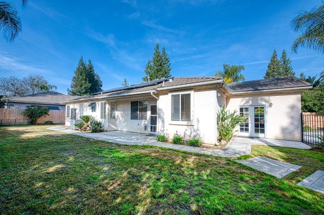 2480 Alamos Avenue, Clovis, CA 93611