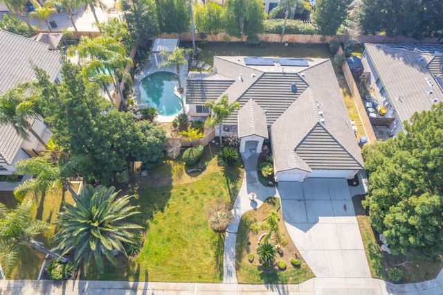 2480 Alamos Avenue, Clovis, CA 93611