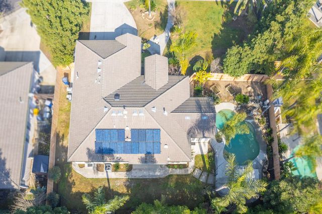 2480 Alamos Avenue, Clovis, CA 93611