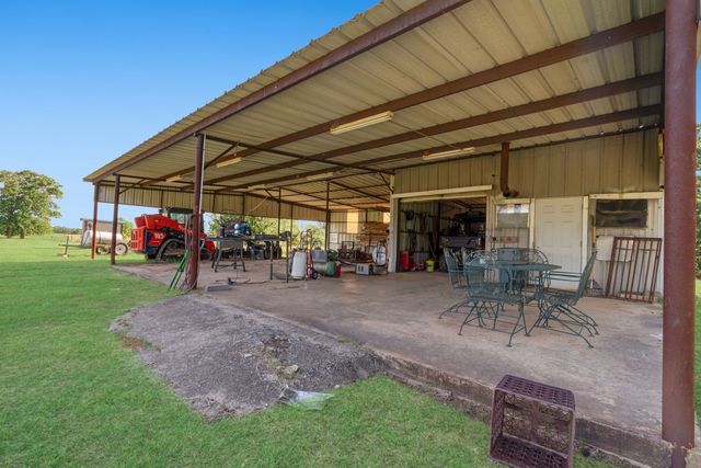 3893 FM 906, Powderly, TX 75473