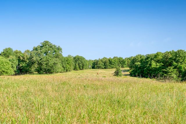 3893 FM 906, Powderly, TX 75473