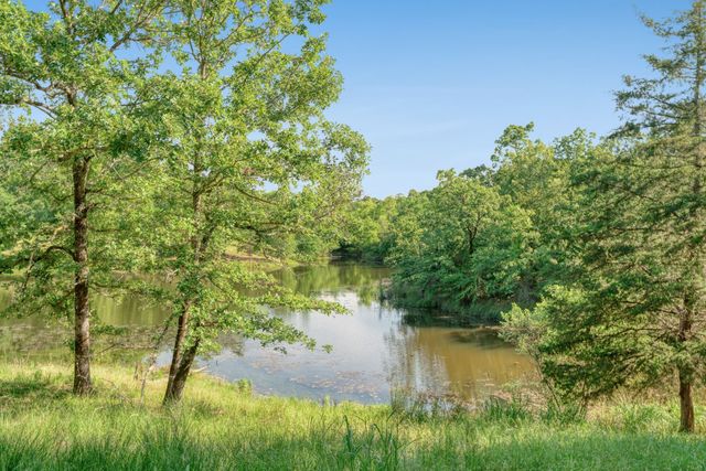 3893 FM 906, Powderly, TX 75473