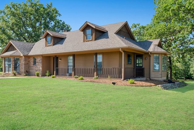 3893 FM 906, Powderly, TX 75473