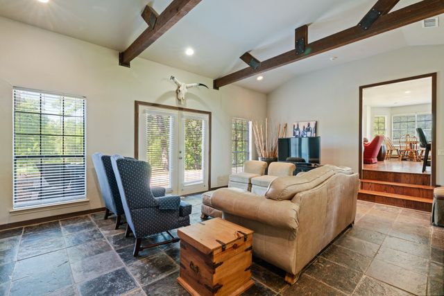 3893 FM 906, Powderly, TX 75473