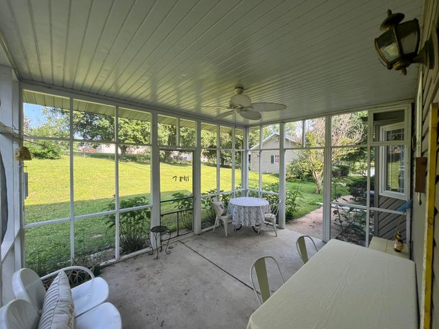 1014 Sassafras Street, Willow Springs, MO 65793