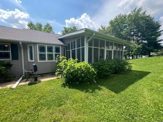 1014 Sassafras Street, Willow Springs, MO 65793