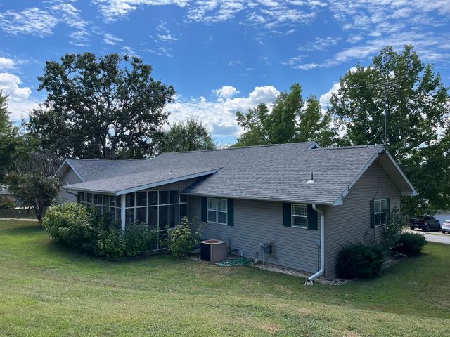 1014 Sassafras Street, Willow Springs, MO 65793