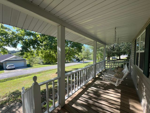 1014 Sassafras Street, Willow Springs, MO 65793