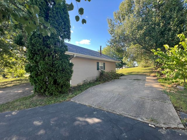 1014 Sassafras Street, Willow Springs, MO 65793