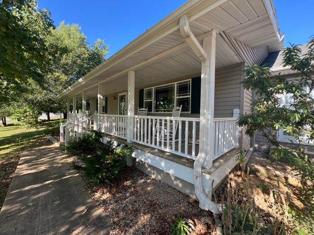 1014 Sassafras Street, Willow Springs, MO 65793