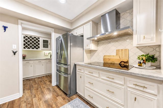 407 Barkers Landing Court, Houston, TX 77079