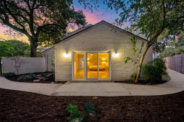 407 Barkers Landing Court, Houston, TX 77079