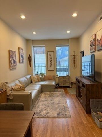 1255 N Honore Street 1, Chicago, IL 60622