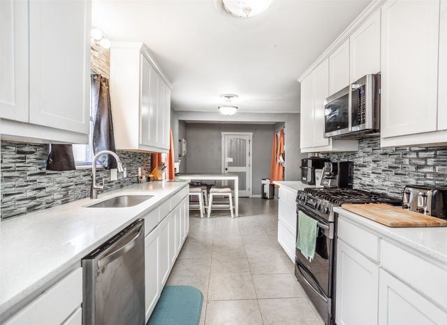 1907 Bridle Lane, Gainesville, TX 76240