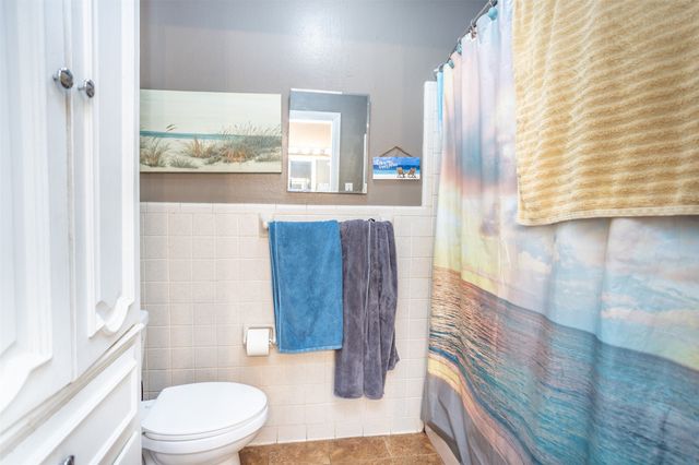 1907 Bridle Lane, Gainesville, TX 76240