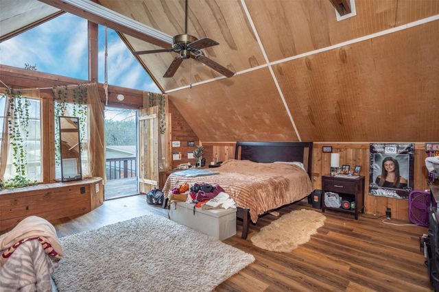 1907 Bridle Lane, Gainesville, TX 76240