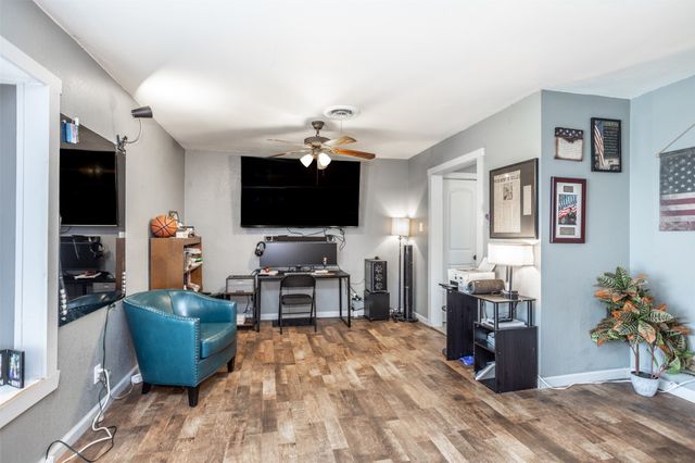 1907 Bridle Lane, Gainesville, TX 76240