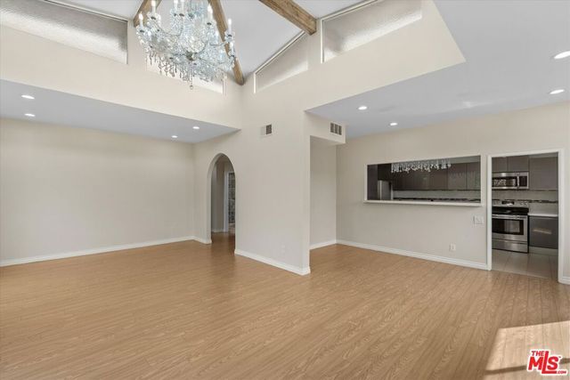 2175 S Beverly Glen Boulevard 406, Los Angeles, CA 90025