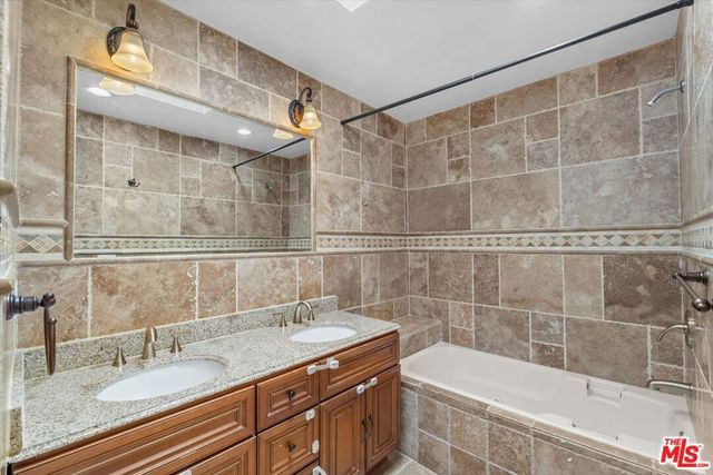 2175 S Beverly Glen Boulevard 406, Los Angeles, CA 90025