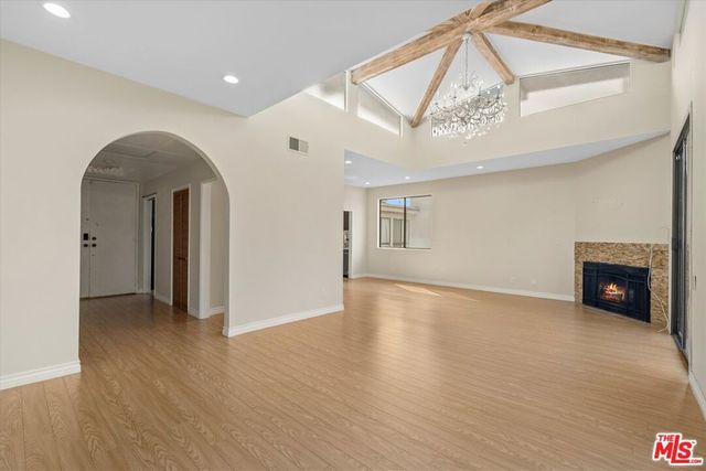 2175 S Beverly Glen Boulevard 406, Los Angeles, CA 90025