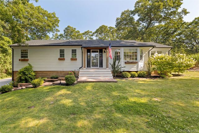 3 Russell Drive, Wading River, NY 11792