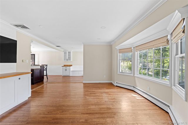 3 Russell Drive, Wading River, NY 11792