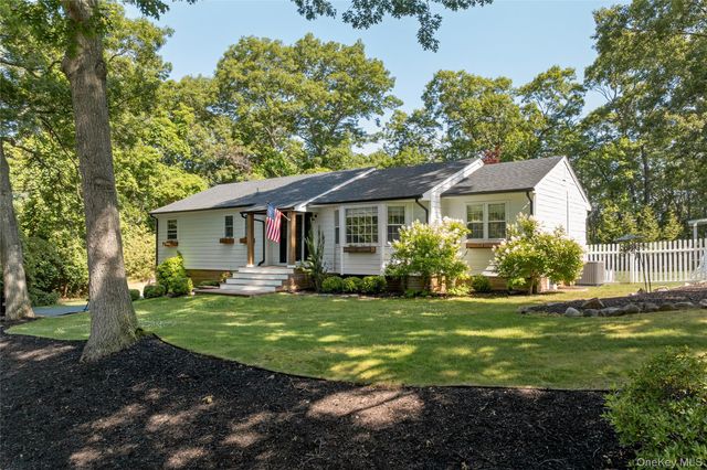 3 Russell Drive, Wading River, NY 11792